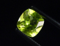 Preview: Peridot 1,70 Ct. apple green - 7 x 7 mm cushion cut Sri Lanka