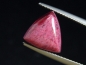 Preview: Thulit 4,09 Ct. Dreieck Cabochon - Lom, Norwegen