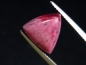 Preview: Thulit 4,09 Ct. Dreieck Cabochon - Lom, Norwegen