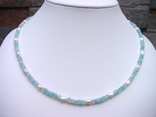 Aquamarine necklace with baroque pearls