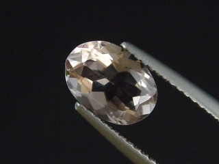 Fluorit 1,90 Ct. beige Oval - Minas Gerais, Brasilien