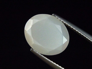 Facet cut Moonstone 3,62 Ct. oval