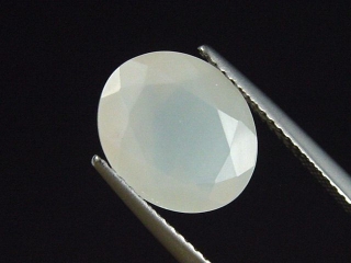 Facet cut Moonstone 3,71 Ct. oval