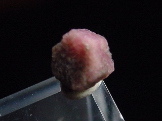 Bixbite / red Beryl crystal 5,5 mm - Topaz mtn., Utah, USA