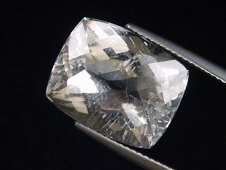 White Topaz 16,03 Ct. - cushion with checkerboard 16 x 13 mm Brazil