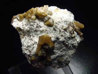 Vesuvianite specimen 48 mm - Sierra de Cruces, Mexico