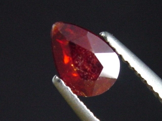 Mangano Tantalit 1,75 Ct. Tropfen facettiert - Itambe, Bahia, Brasilien