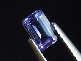 Tanzanite 0,79 Ct. octagon - finest blue violet