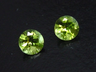 Peridot Paar 2,09 Ct. Rund 6 mm Sri Lanka