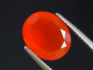 Carnelian 3,80 Ct. glowing orangered oval India