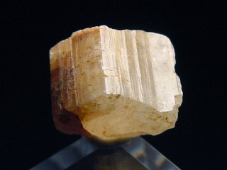 Phenakite crystal 10 mm - Piracicaba, Minas Gerais, Brazil