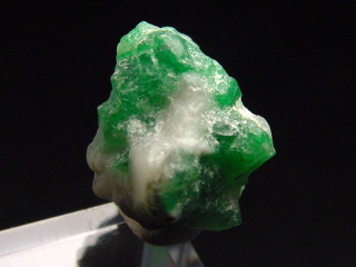 Emerald crystal specimen 14 mm - Muzo, Colombia