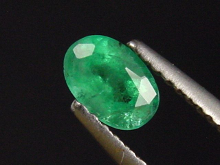 Emerald 0,51 Ct. fine green oval Colombia