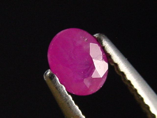 Ruby 0,44 Ct. oval 5 x 4 mm Tanzania