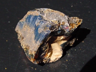 Blue Amber 12,01 grams - 4,0 cm Sumatra, Indonesia