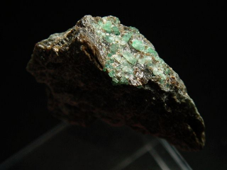 Emerald crystal specimen 36 mm - Habachtal, Austria