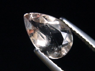 Petalite 1,21 Ct. pear - Minas Gerais, Brazil