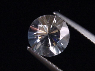 Quartz 1,90 Ct. round cut