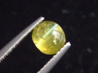 Chrysoberyl cat's eye 0,89 Ct. cabochon