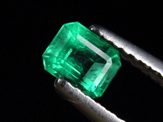 Emerald 0,47 Ct. finest green octagon
