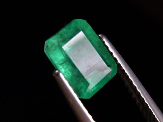 Emerald 1,70 Ct. fine green octagon