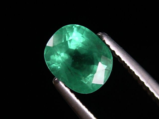 Emerald 1,58 Ct. fine green oval