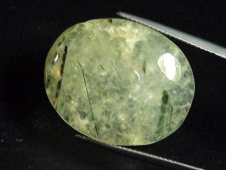 Prehnit mit Rutilnadeln 30,80 Ct. Australien