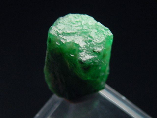 Emerald crystal 12 mm fine green - Muzo, Colombia