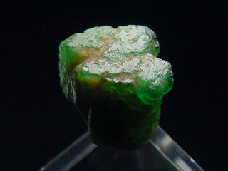 Emerald crystal 10 mm fine green - Muzo, Colombia