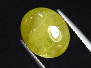 Titanit / Sphen 6,28 Ct. Apfelgrün - Oval Cabochon