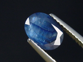 Blauer Saphir 1,20 Ct. Oval 8 x 6 mm Sri Lanka