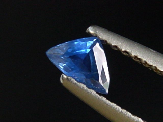 Blue Sapphire 0,28 Ct. trillion
