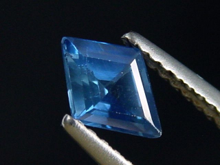 Blue Sapphire 0,72 Ct. collector cut