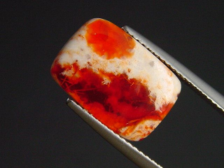 Fire Opal 3,05 Ct. cabochon