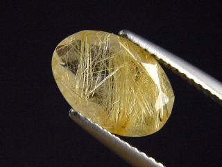 Rutilquarz 1,60 Ct. Oval facettiert Brasilien