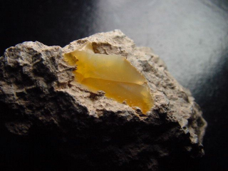 Opal yellow 50 mm Hungary