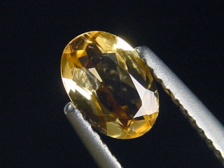 Imperialtopas / Imperial Topas 0,69 Ct. Oval 7 x 4,5 mm Brasilien