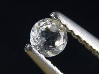 Analcime 0,14 Ct. 3 mm round faceted - Victoria, Australia