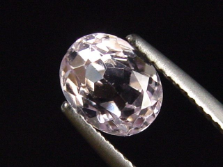 Kunzite 1,84 Ct. oval Brazil