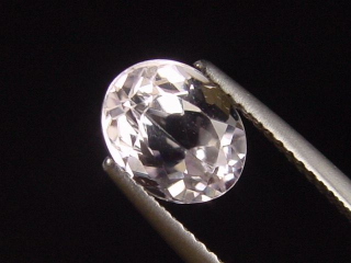 Kunzite 2,46 Ct. oval Brazil