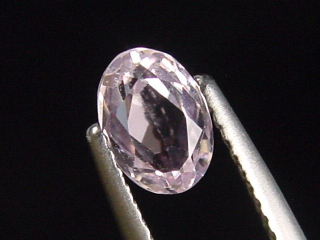 Kunzite 1,02 Ct. oval Brazil