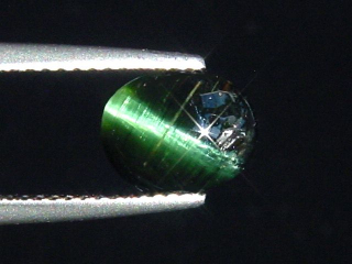 Verdelite Tourmaline cat's eye 2,09 Ct. oval cabochon Brazil