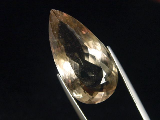 Rauchquarz 28,94 Ct. Tropfen Präzisionsschliff - Galenstock, Schweiz