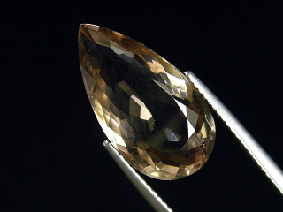 Rauchquarz 10,09 Ct. Tropfen Präzisionsschliff - Galenstock, Schweiz