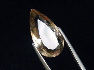 Rauchquarz 10,09 Ct. Tropfen Präzisionsschliff - Galenstock, Schweiz