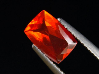 Feueropal 0,96 Ct. Antikschliff 8,5 x 5,5 mm Mexiko