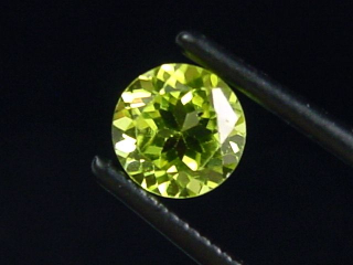 Peridot 0,96 Ct. Apfelgrün - 6 mm Rund Sri Lanka