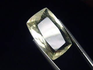 Desert Glass 12,60 Ct. faceted antique cut - rare