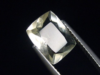 Wüstenglas 2,06 Ct. facettiert Antikschliff - selten