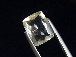 Wüstenglas 2,06 Ct. facettiert Antikschliff - selten